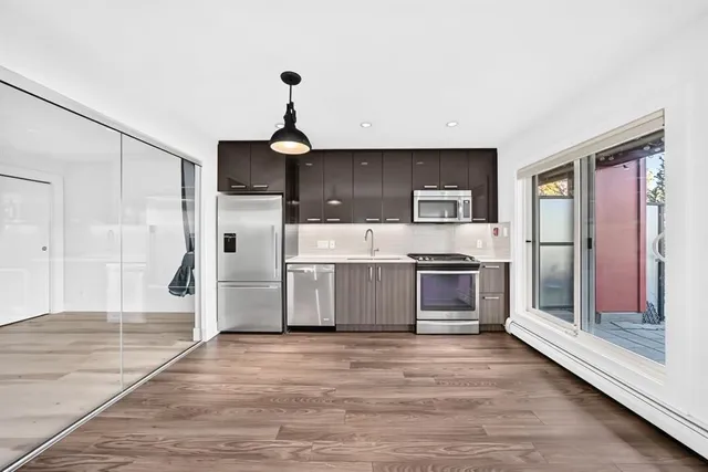 510 Edmonton Trail #323, Calgary 5