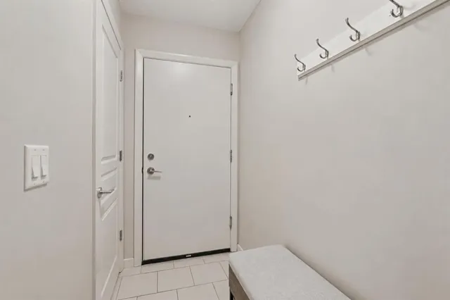 1320 1 St #902, Calgary 2