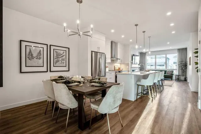 275 Creekside Manor, Calgary 5