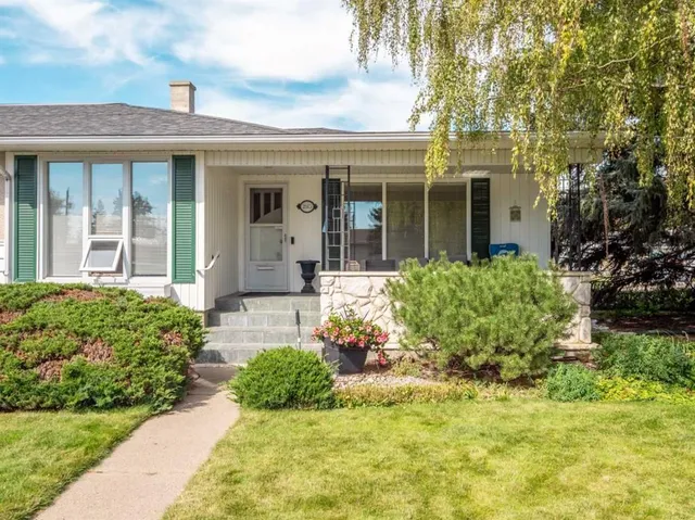 2515 3rd Ave, Lethbridge 3