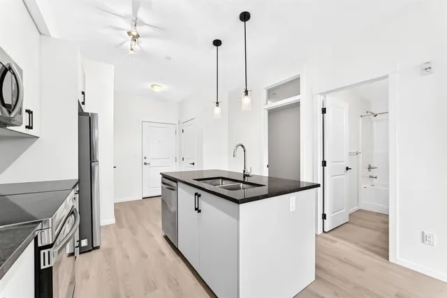 740 Legacy Village Rd #2112, Calgary 4