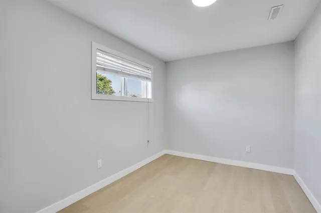 39 Ventura Rd, Calgary 2