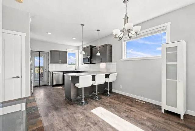 25 Victor Close, Sylvan Lake 4