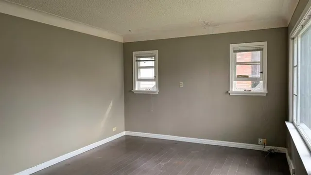 3414 Centre St, Calgary 5