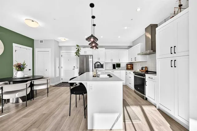 200 Seton Cir #4208, Calgary 2