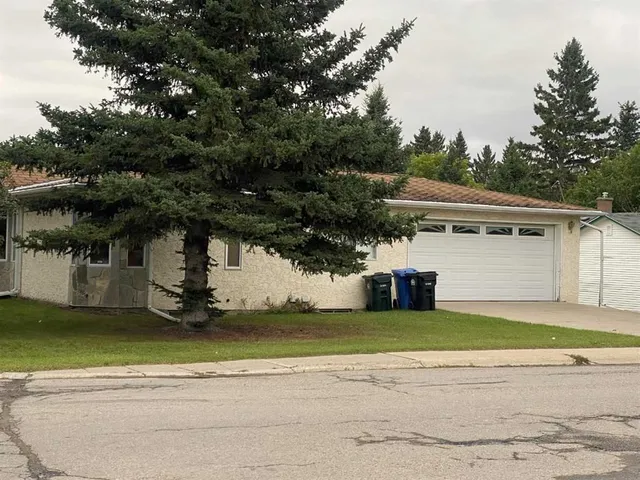 415 1 Ave, Sundre 4