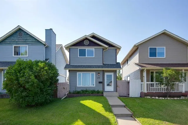 175 Castleridge Dr, Calgary 2