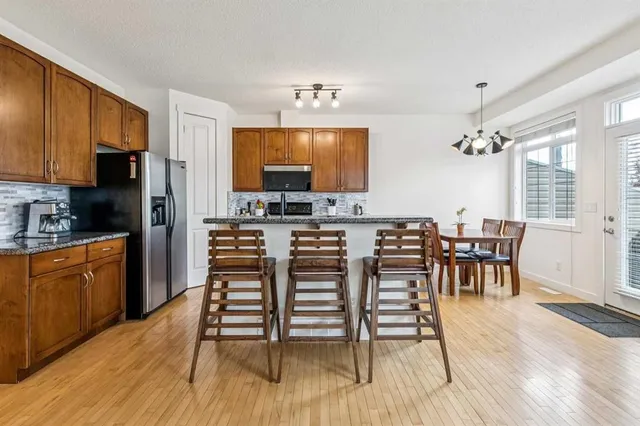 280 Rockyspring Grove, Calgary 3