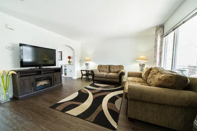 2376 Eversyde Ave, Calgary 4