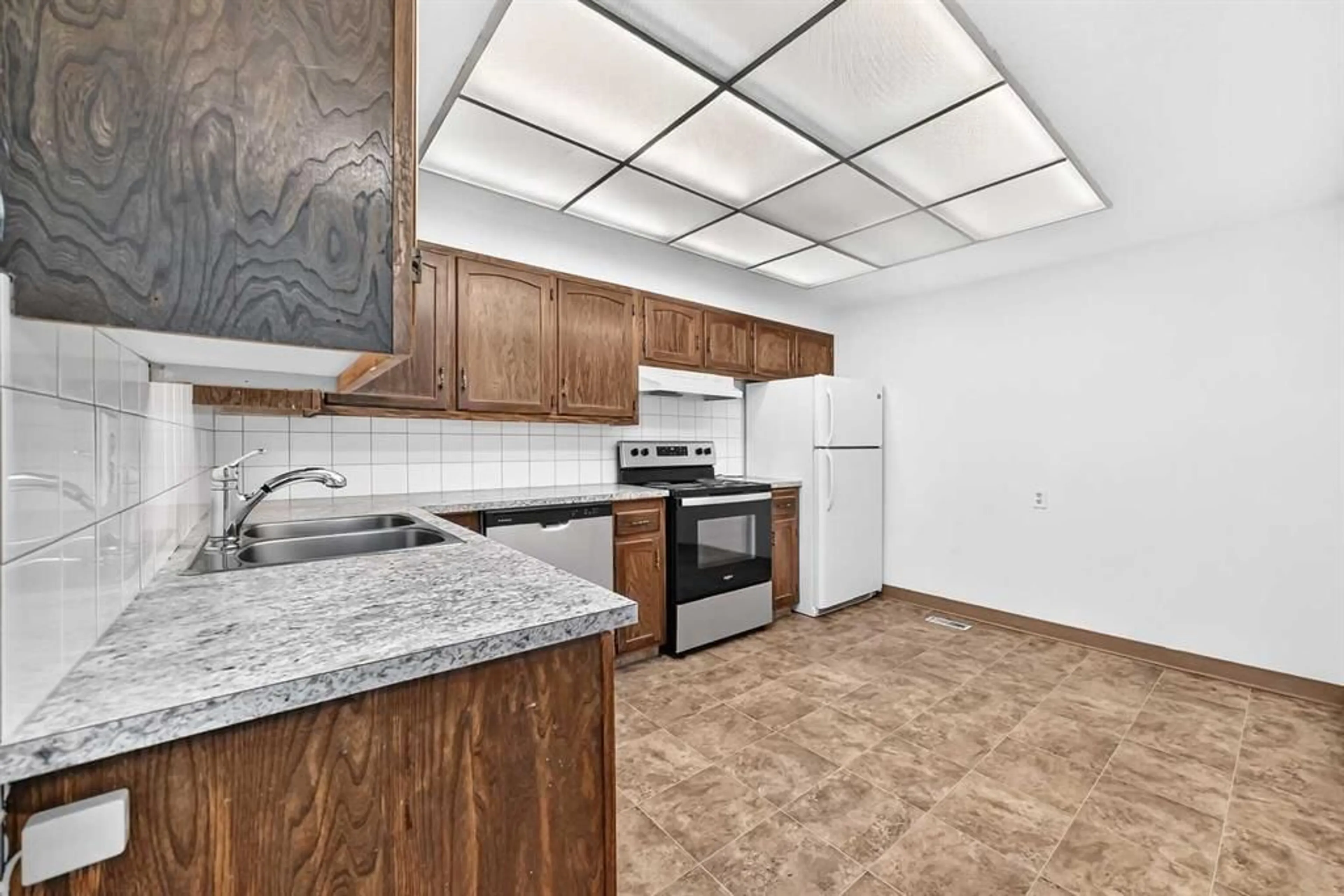 pillar/IMG-A2340423_5.jpg