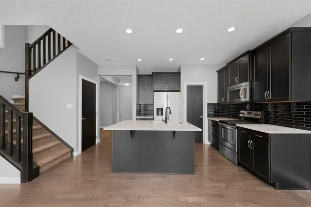 157 Walden Pk, Calgary 5