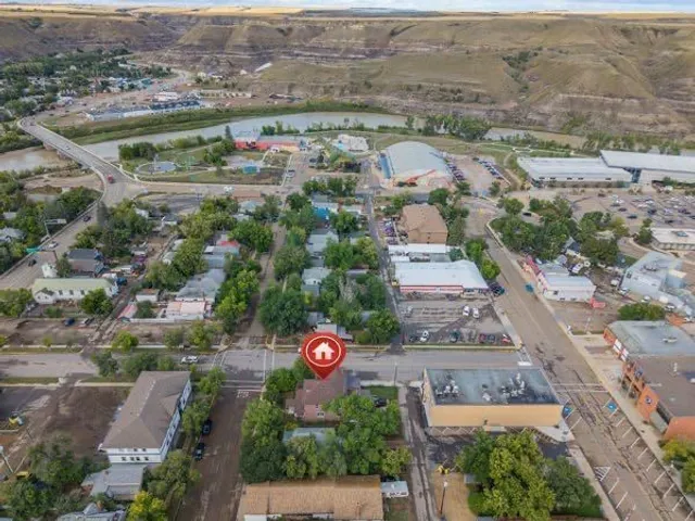 210 1 St, Drumheller 4