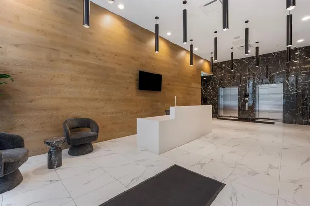 110 18A St #502, Calgary 2