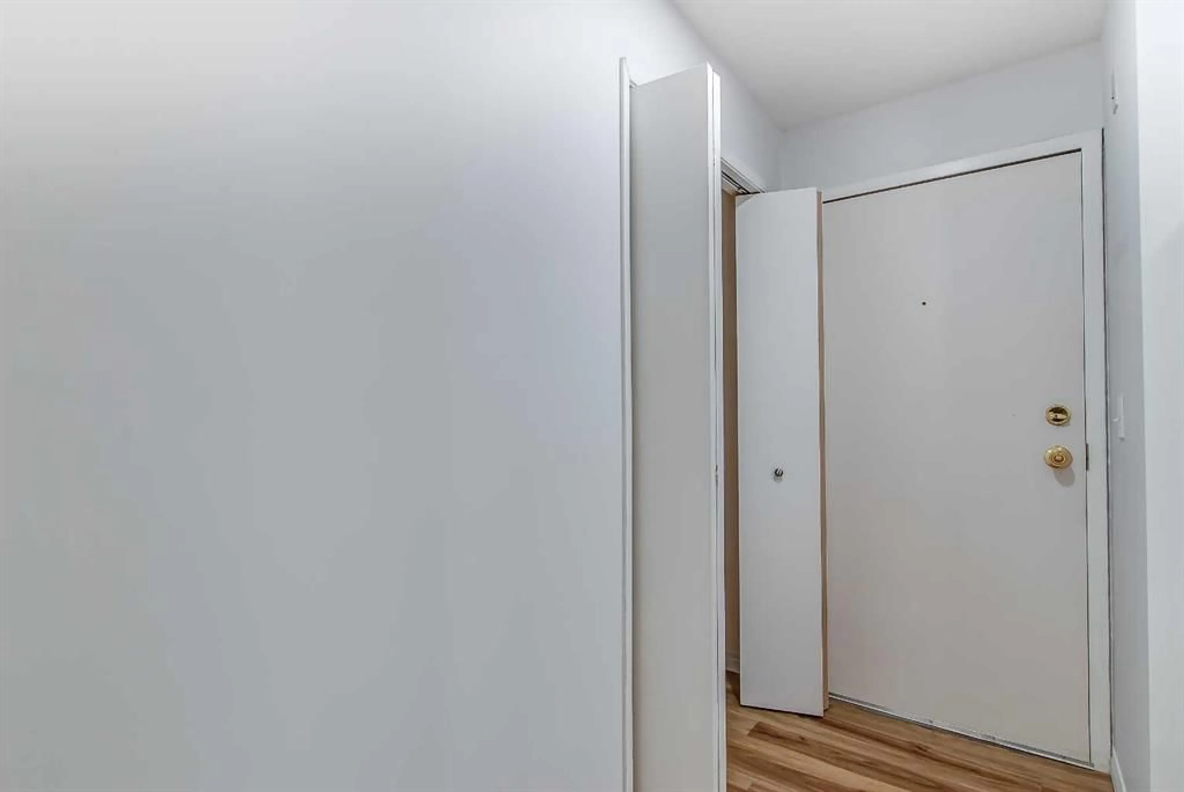 pillar/IMG-A2340568_3.jpg