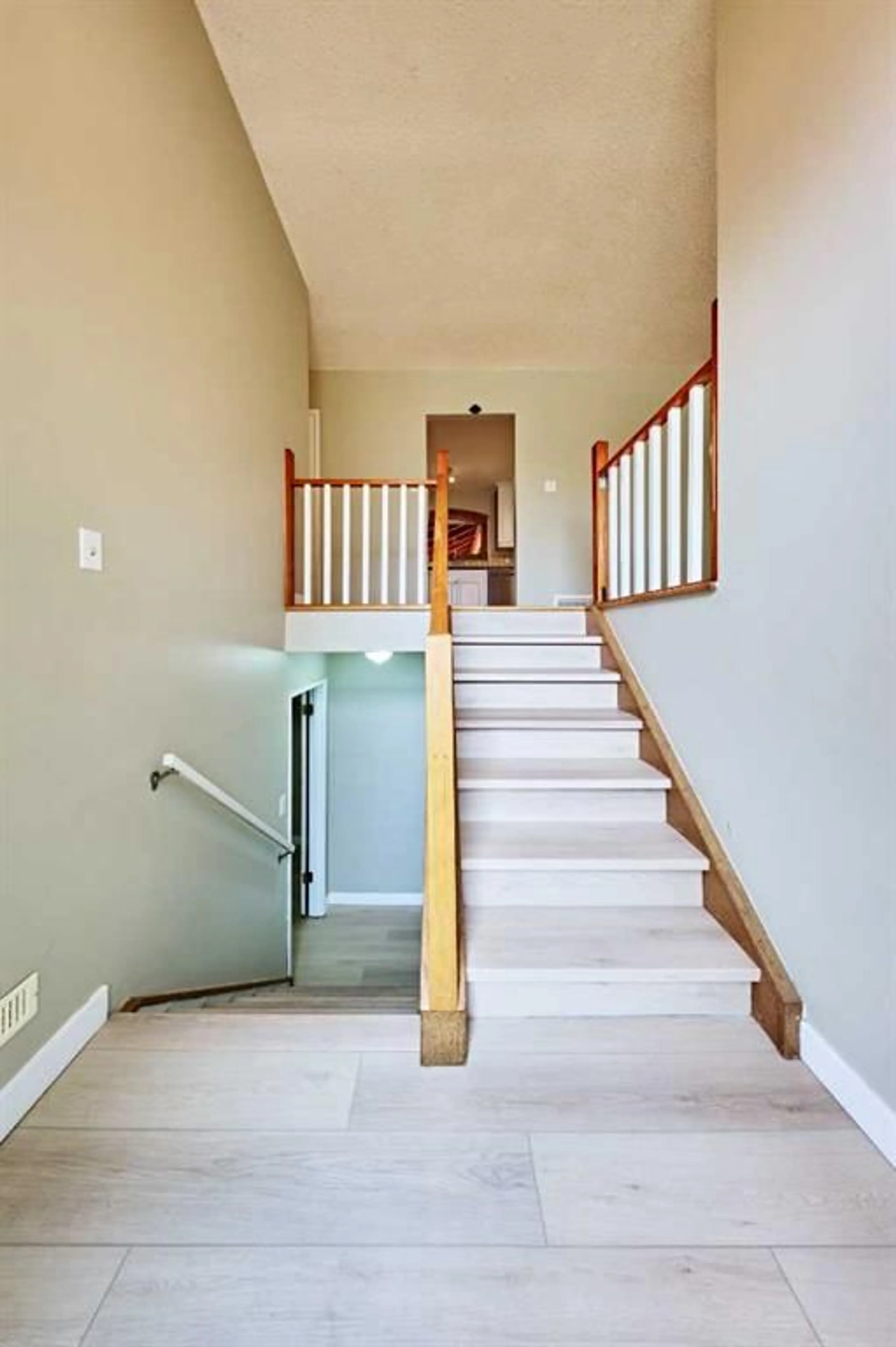 pillar/IMG-A2340597_4.jpg
