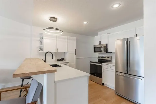 414 Canyon Blvd #A, Lethbridge 5