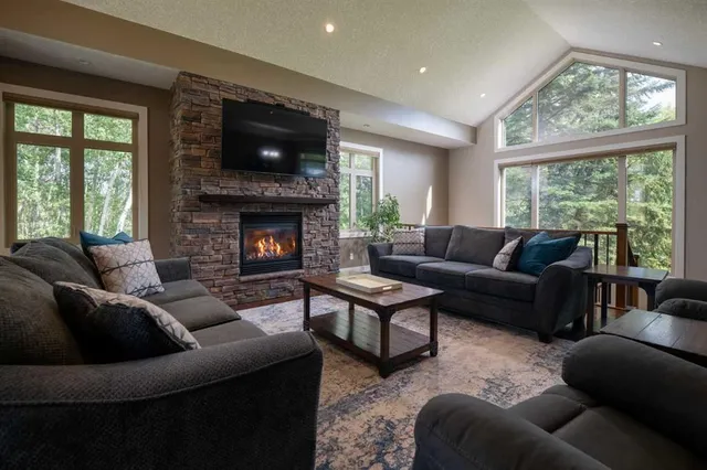211 Aspen Dr, Athabasca 4