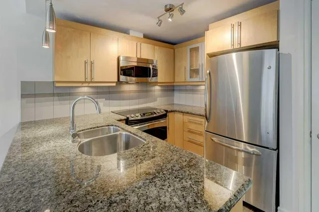 817 15 Ave #601, Calgary 5