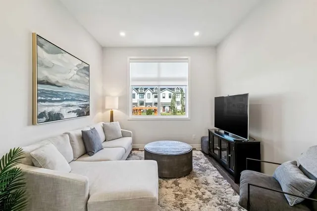46 Les Jardins Pk, Calgary 4