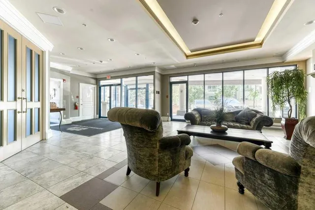 4 14 St #210, Calgary 5
