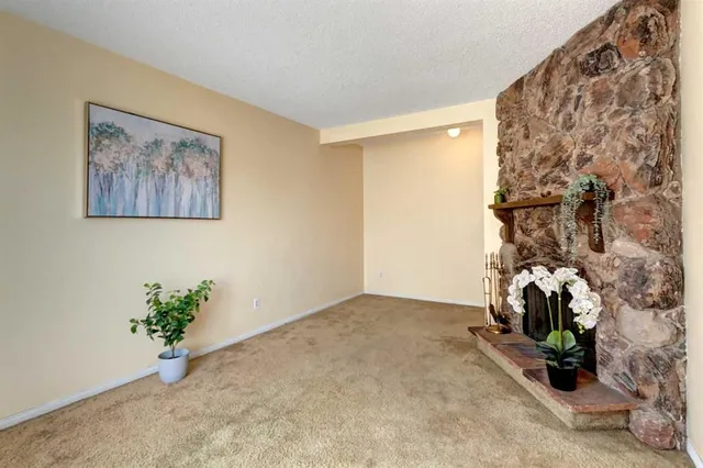 740 Bracewood Dr #12, Calgary 5