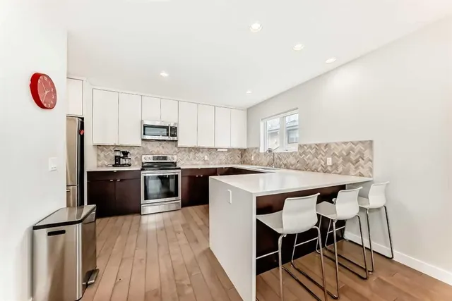 67 30 Ave, Calgary 5