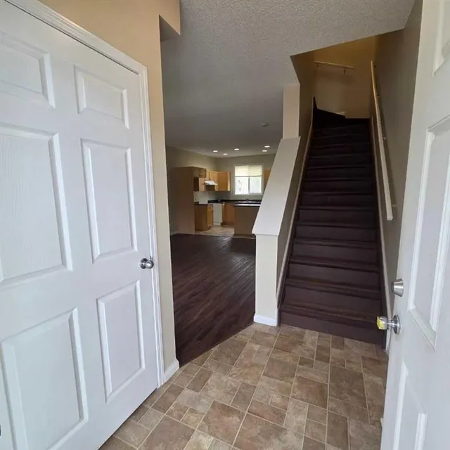 624 41 Street #4, Edson 3