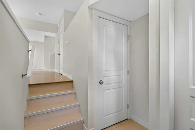 1106 Mckenzie Towne Row, Calgary 4