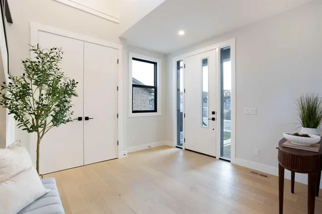 32 Spring Creek Pt, Calgary 4