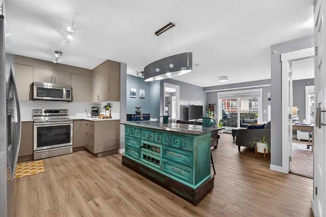302 Skyview Ranch Dr #3411, Calgary 5