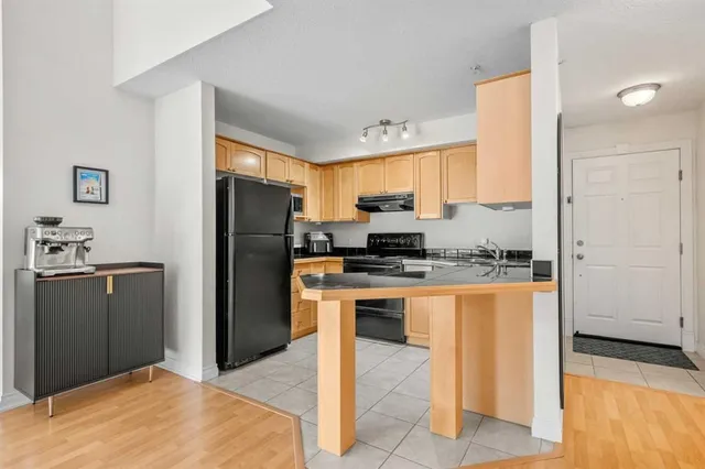 1631 28 Ave #407, Calgary 5