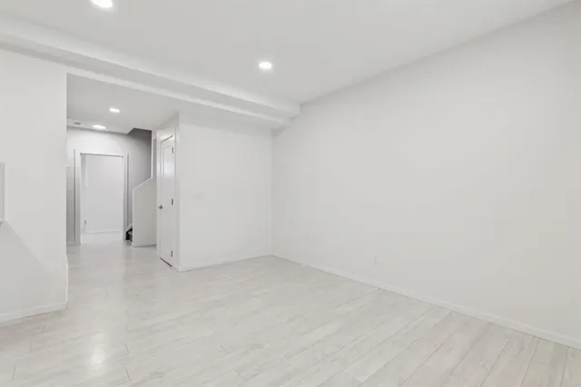 79 Masters Rd, Calgary 4