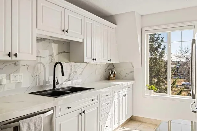 1110 5 Ave #305, Calgary 4