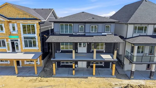 760 Savanna Cres, Calgary 5