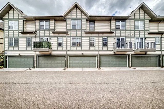 413 Cranford Crt, Calgary 2