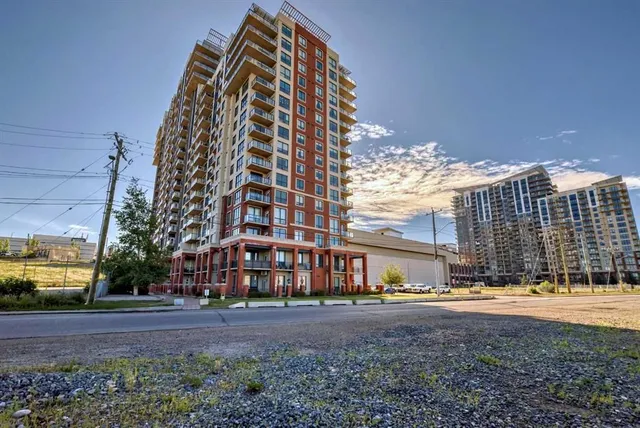 8710 Horton Rd #1508, Calgary 3