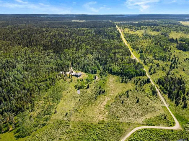 61080 Larsen Pasture Rd, Rural Bighorn No. 8, M.D. of 5