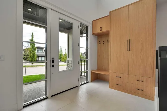 427 Patterson Blvd, Calgary 5