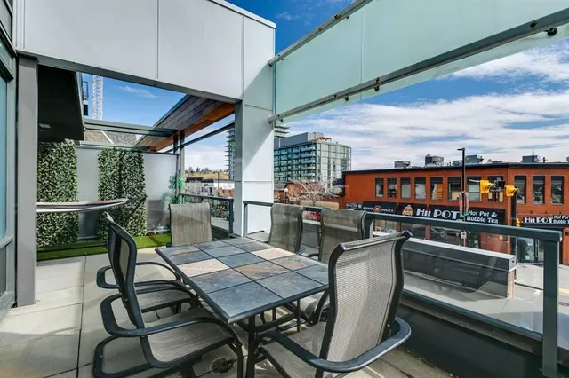301 10 St #201, Calgary 3