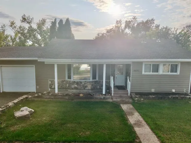 8602 95 St, Peace River 4