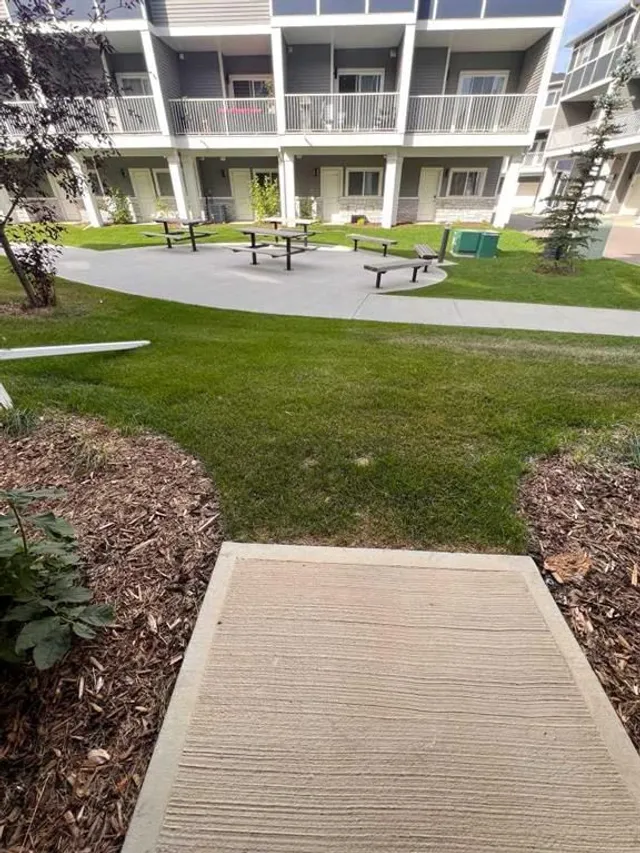 33 Merganser Dr #902, Chestermere 5