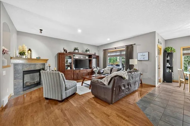 1418 Kings Heights Blvd, Airdrie 5