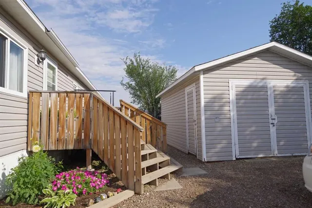 817 2 St, Grassy Lake 3