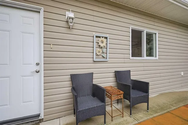 5211 50 Ave #2, Ponoka 4