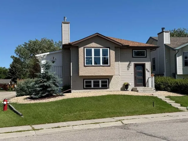 1004 13 St, High River 2