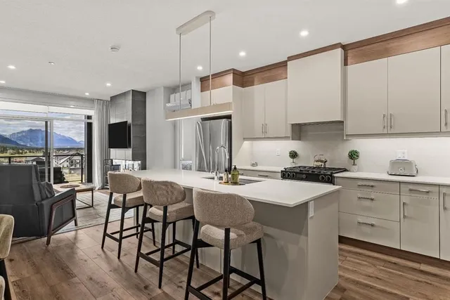 10 Cascade Ridge #207, Canmore 3