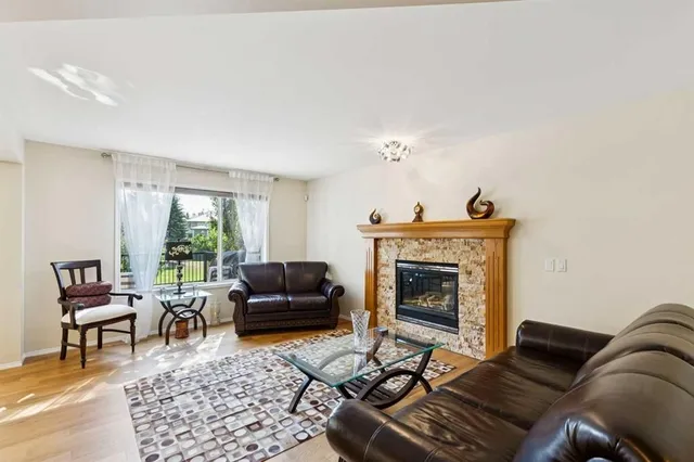 3766 Springbank Dr, Calgary 5