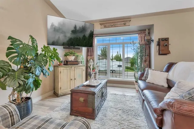 52 Irving Cres, Red Deer 5