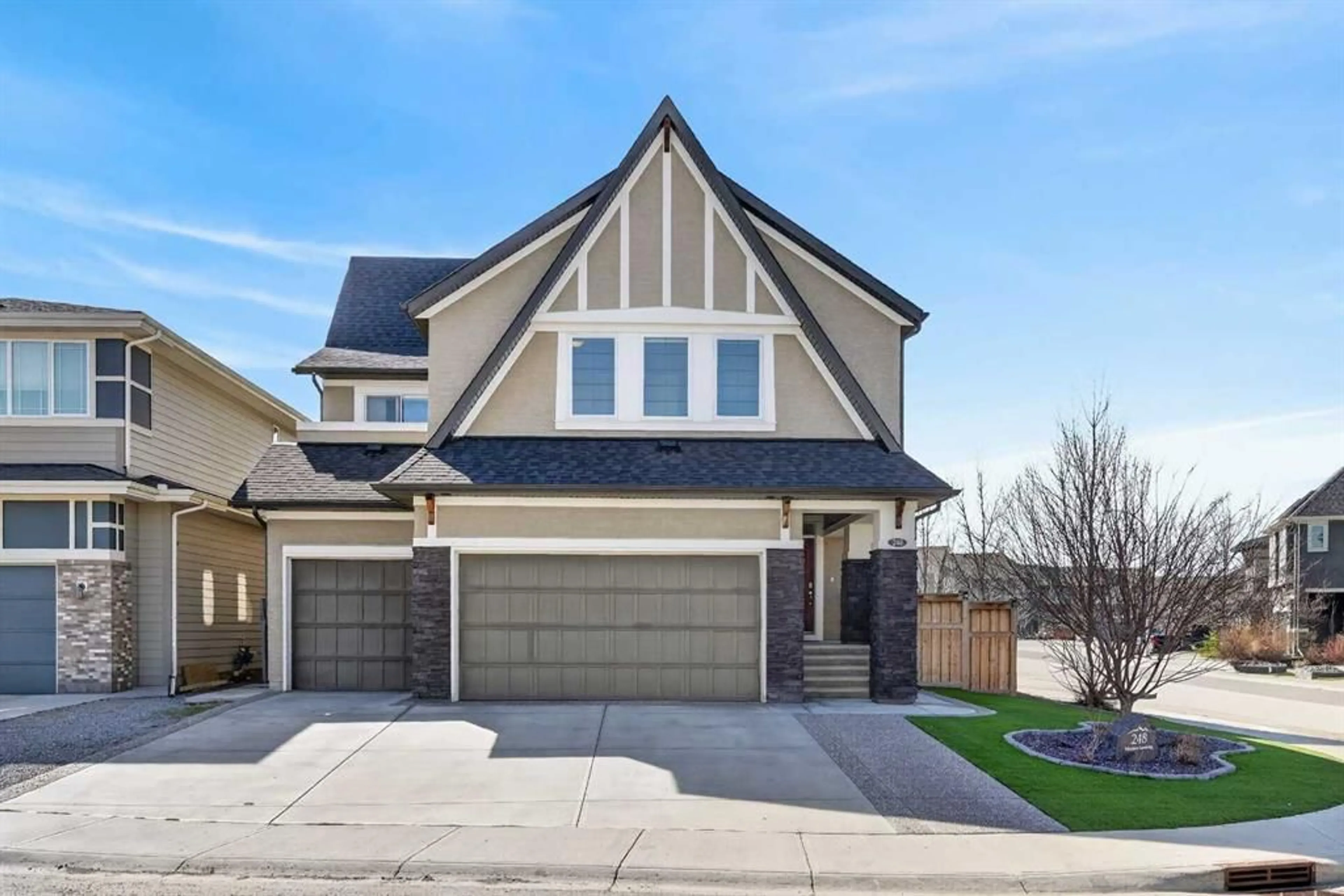 pillar/IMG-A2341630_1.jpg