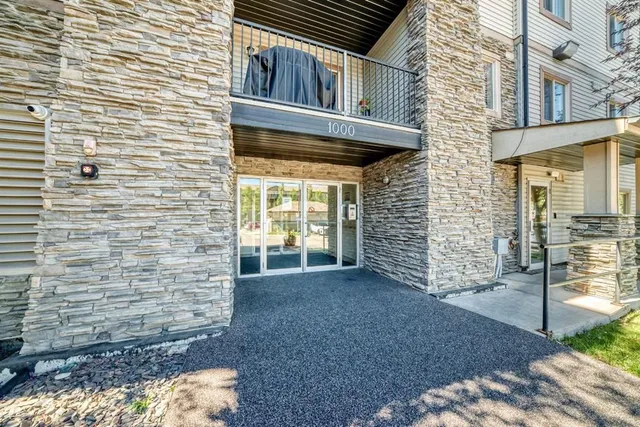 8 Bridlecrest Dr #1321, Calgary 2